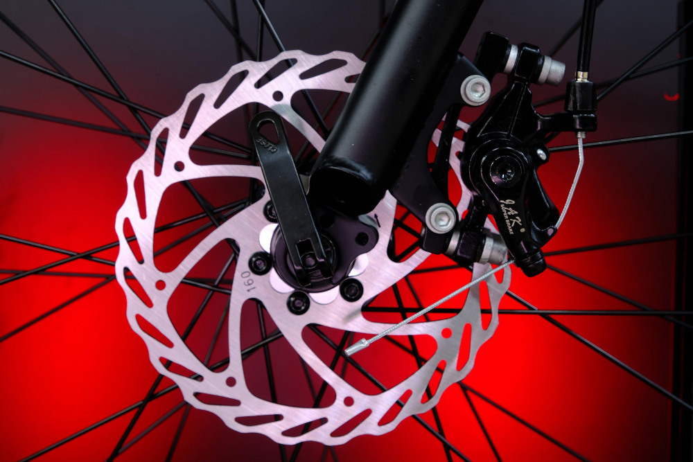 LORAK FAT Safe 26 Матовый Чёрный/Красный рама 21 (на рост 183-190)